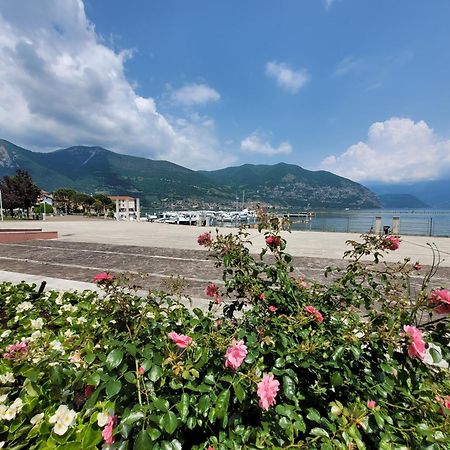 Light On Lake Iseo Clusane Dış mekan fotoğraf